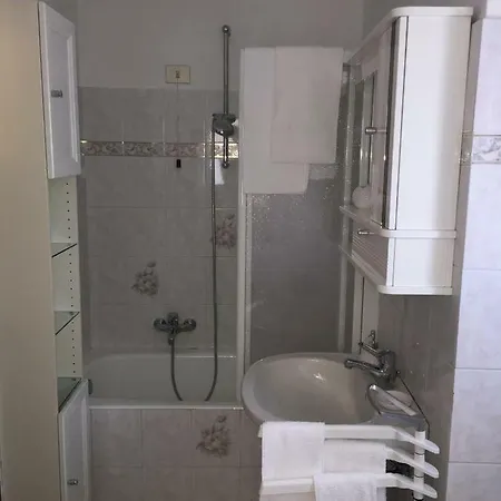 Apartment Casa Elena *